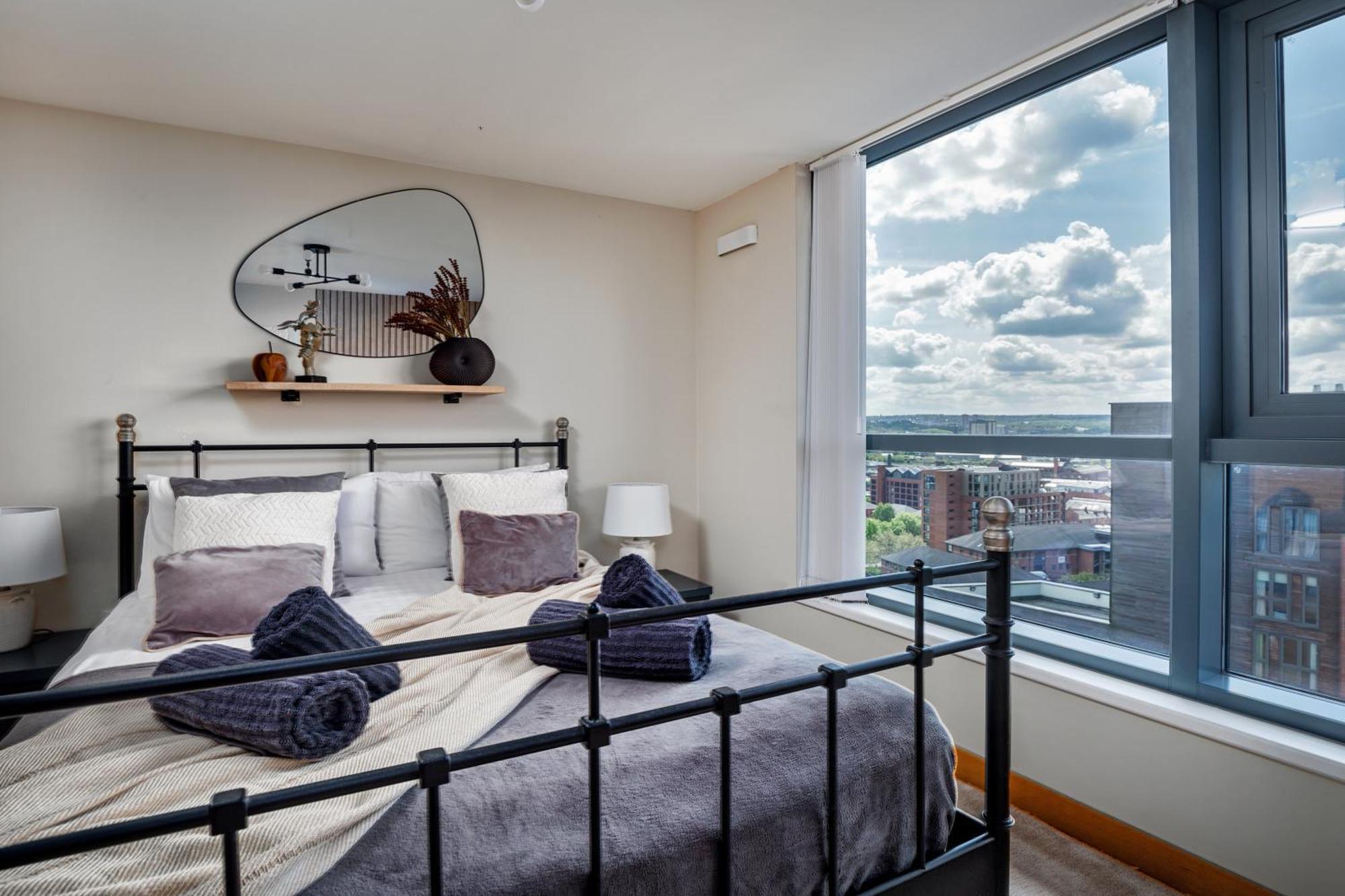 Large Central Penthouse In Leeds 利兹 外观 照片